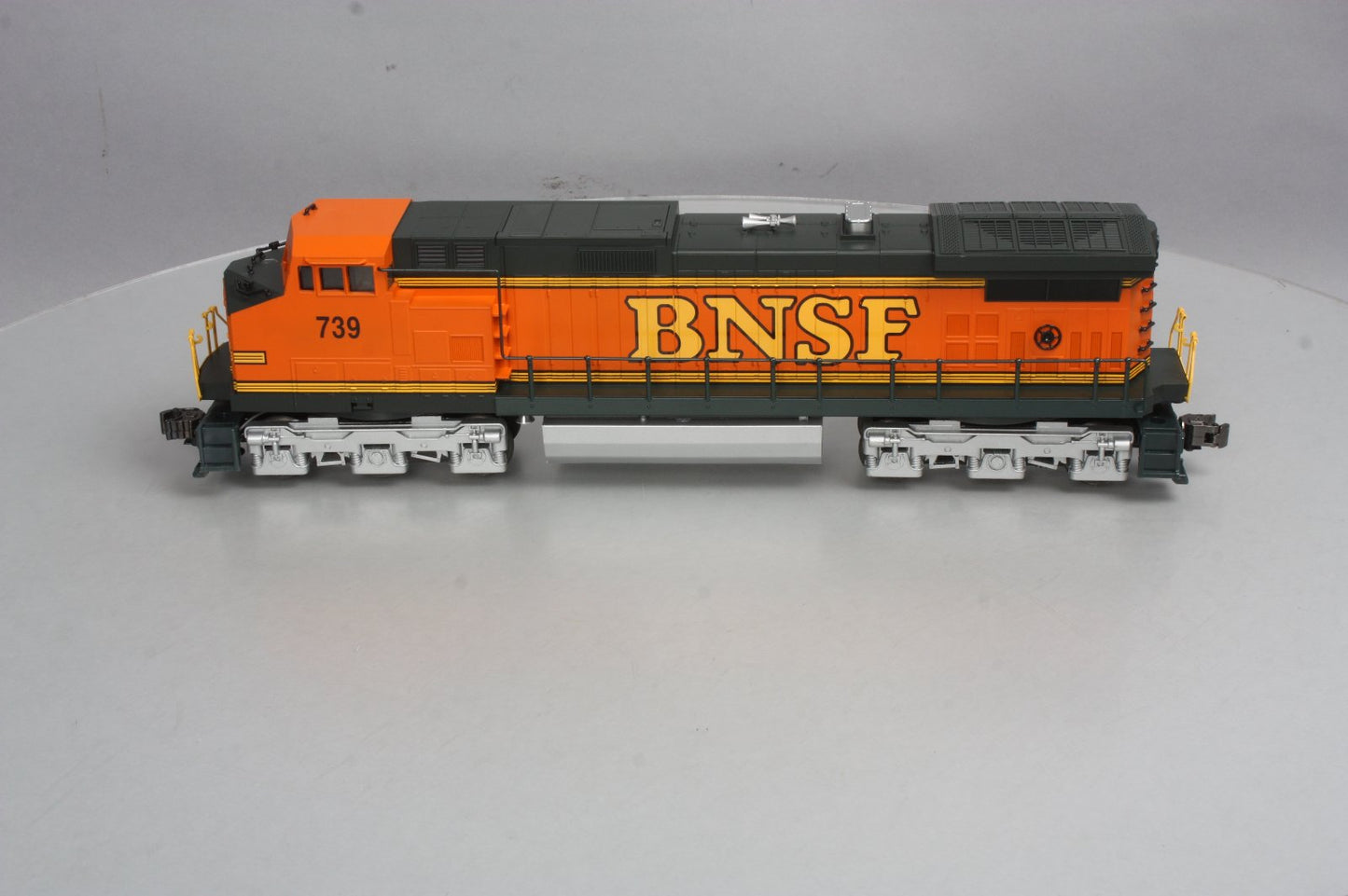 Lionel 6-18231 O Gauge BNSF Dash 9 Diesel Locomotive #739 LN/Box