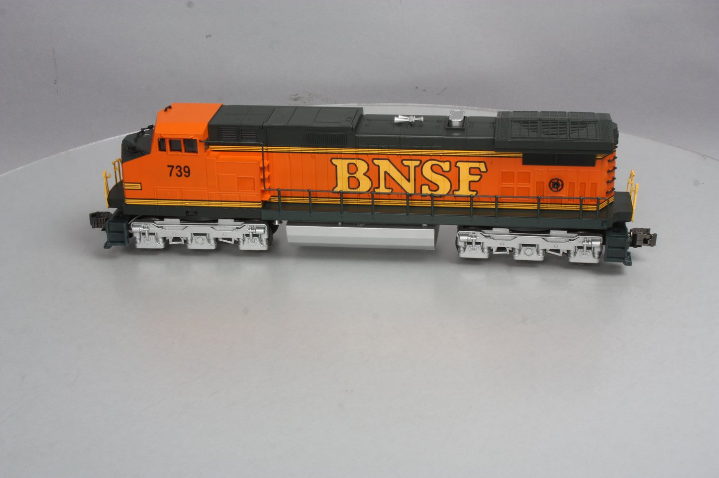 Lionel 6-18231 O Gauge BNSF Dash 9 Diesel Locomotive #739 LN/Box