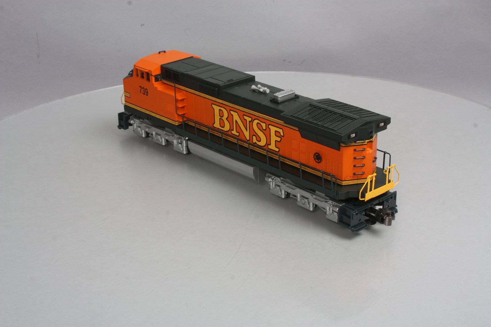 Lionel 6-18231 O Gauge BNSF Dash 9 Diesel Locomotive #739 LN/Box
