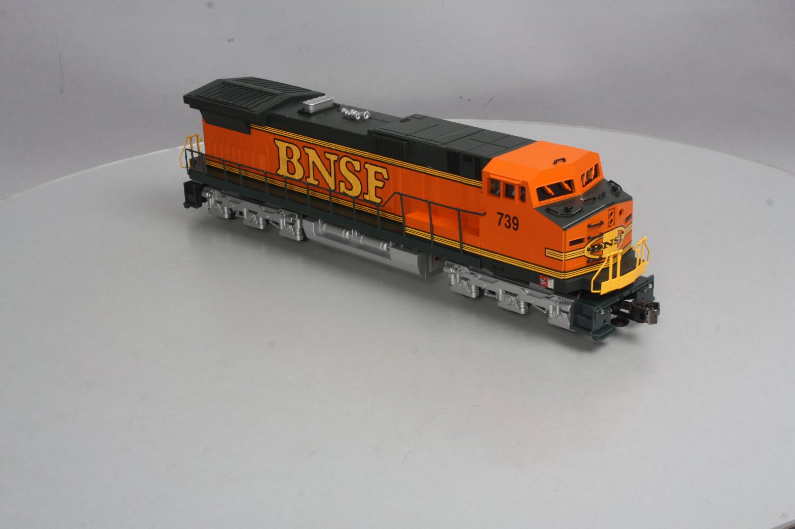 Lionel 6-18231 O Gauge BNSF Dash 9 Diesel Locomotive #739 LN/Box