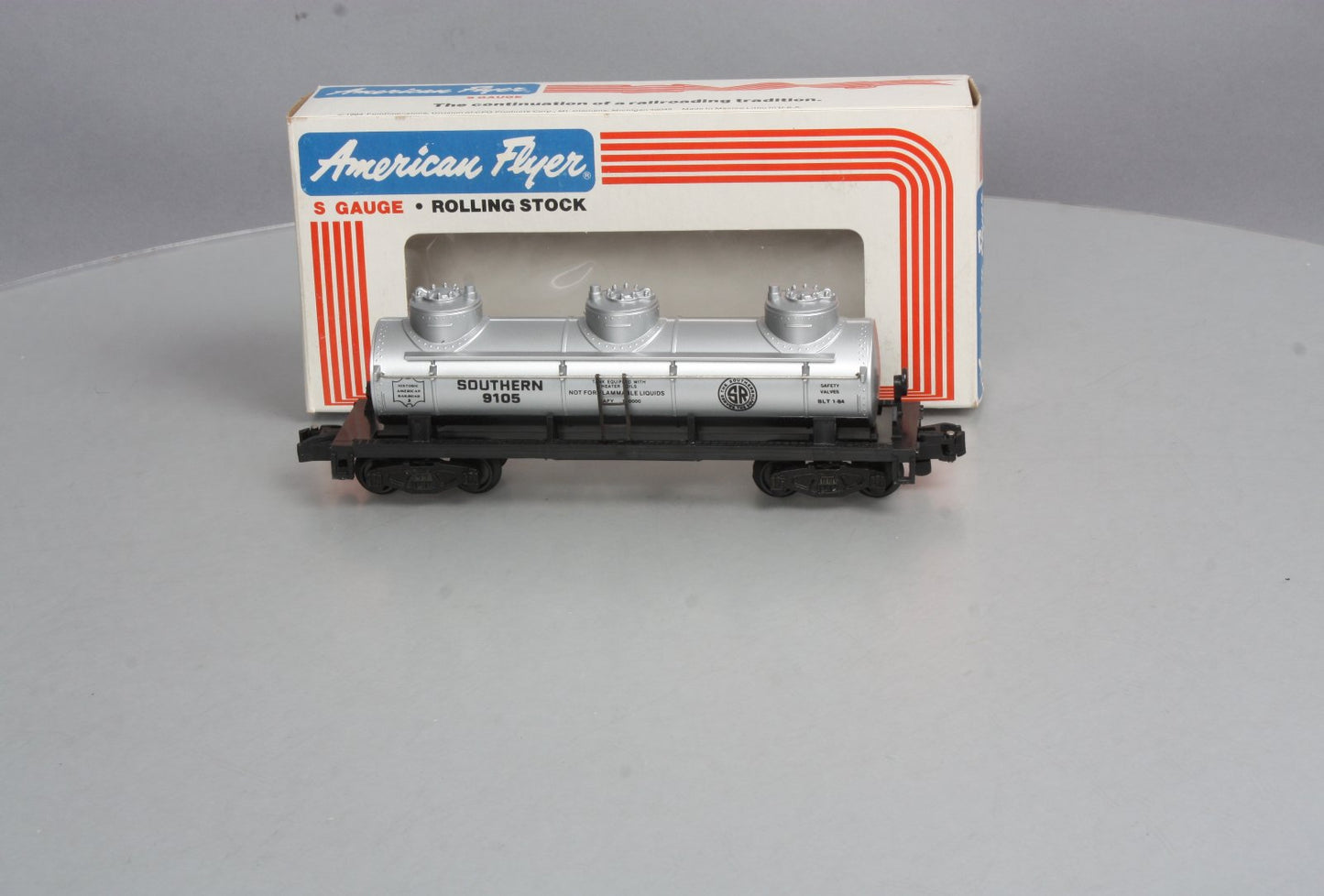 American Flyer 4-9105 S Gauge Southern Triple Dome Tank Car #9105 NIB