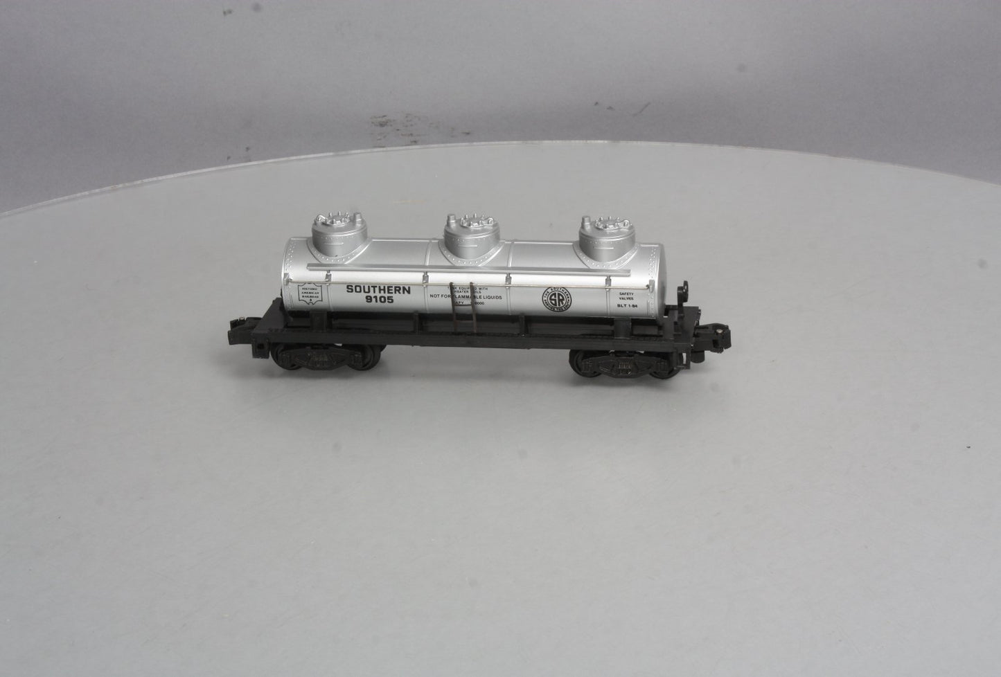 American Flyer 4-9105 S Gauge Southern Triple Dome Tank Car #9105 LN/Box