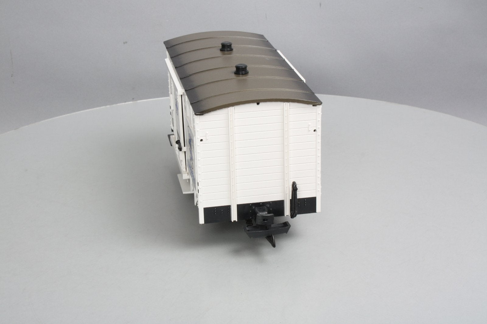 LGB 4131 G Scale Lowenbrau Beer Boxcar EX/Box