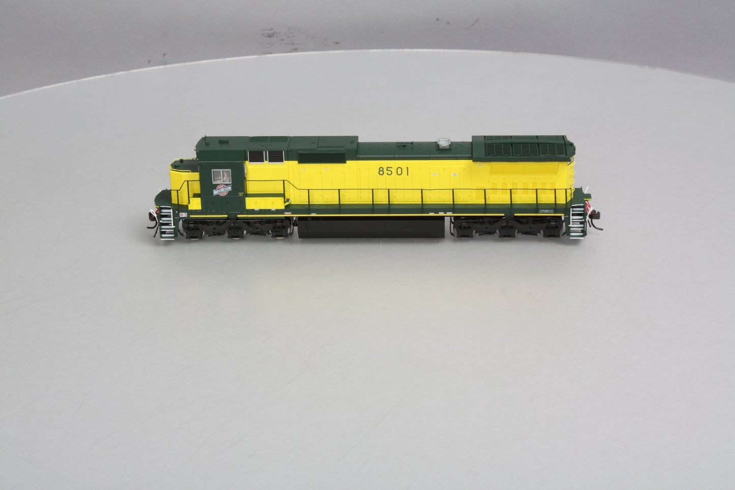 Atlas 7605 HO Chicago & North Western Dash 8-40C Diesel Locomotive #8501