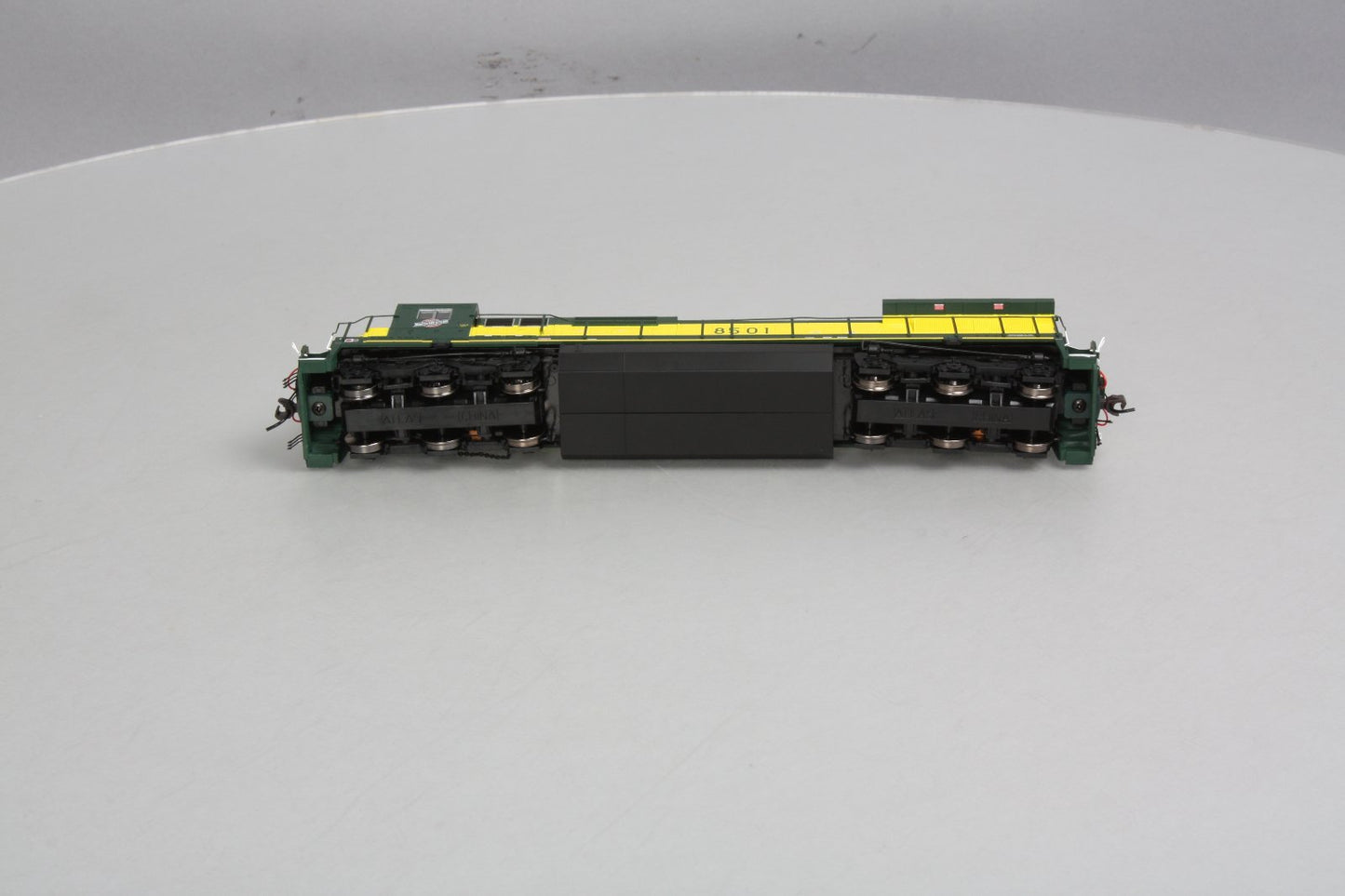 Atlas 7605 HO Chicago & North Western Dash 8-40C Diesel Locomotive #8501