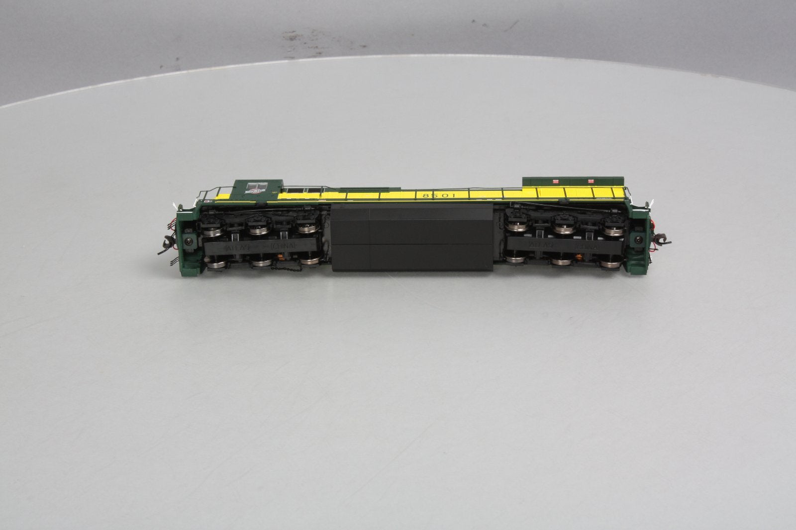 Atlas 7605 HO Chicago & North Western Dash 8-40C Diesel Locomotive #8501