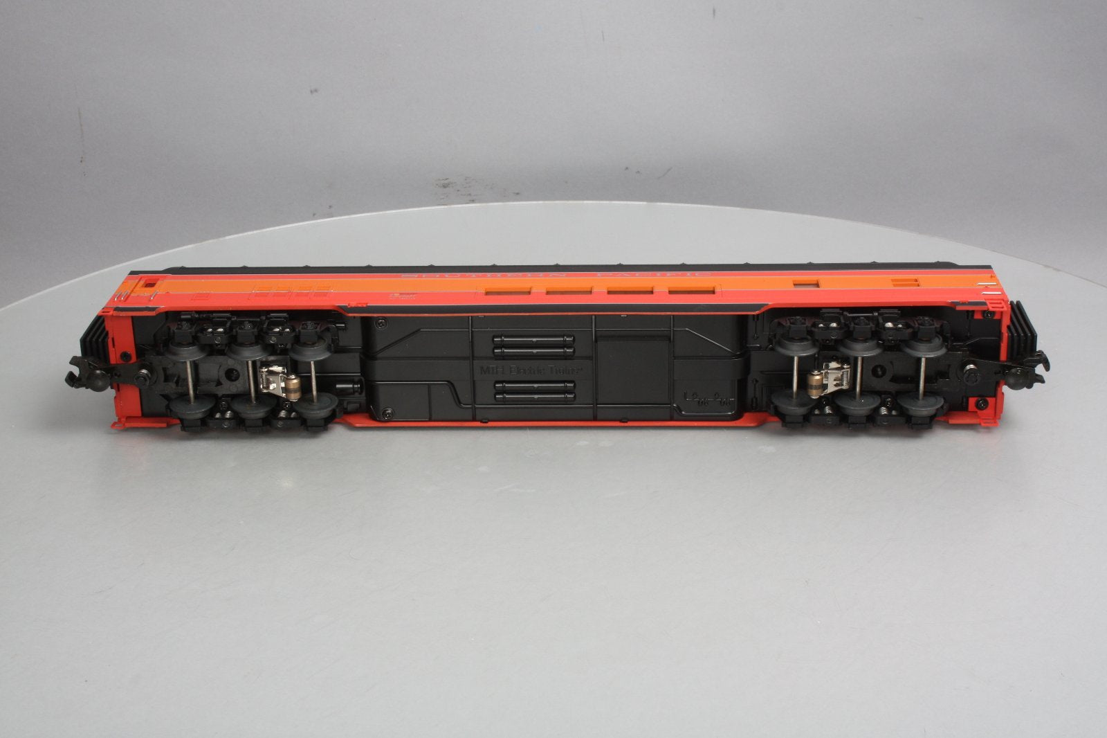 MTH 20-6786 70' Southern Pacific Full Length Vista Dome Passenger Car LN/Box
