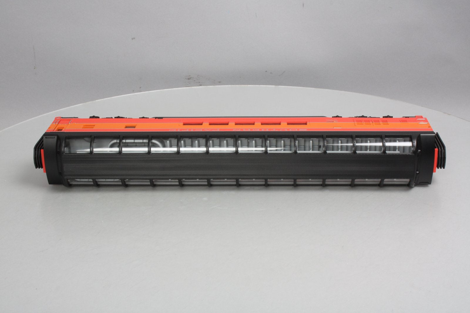 MTH 20-6786 70' Southern Pacific Full Length Vista Dome Passenger Car LN/Box