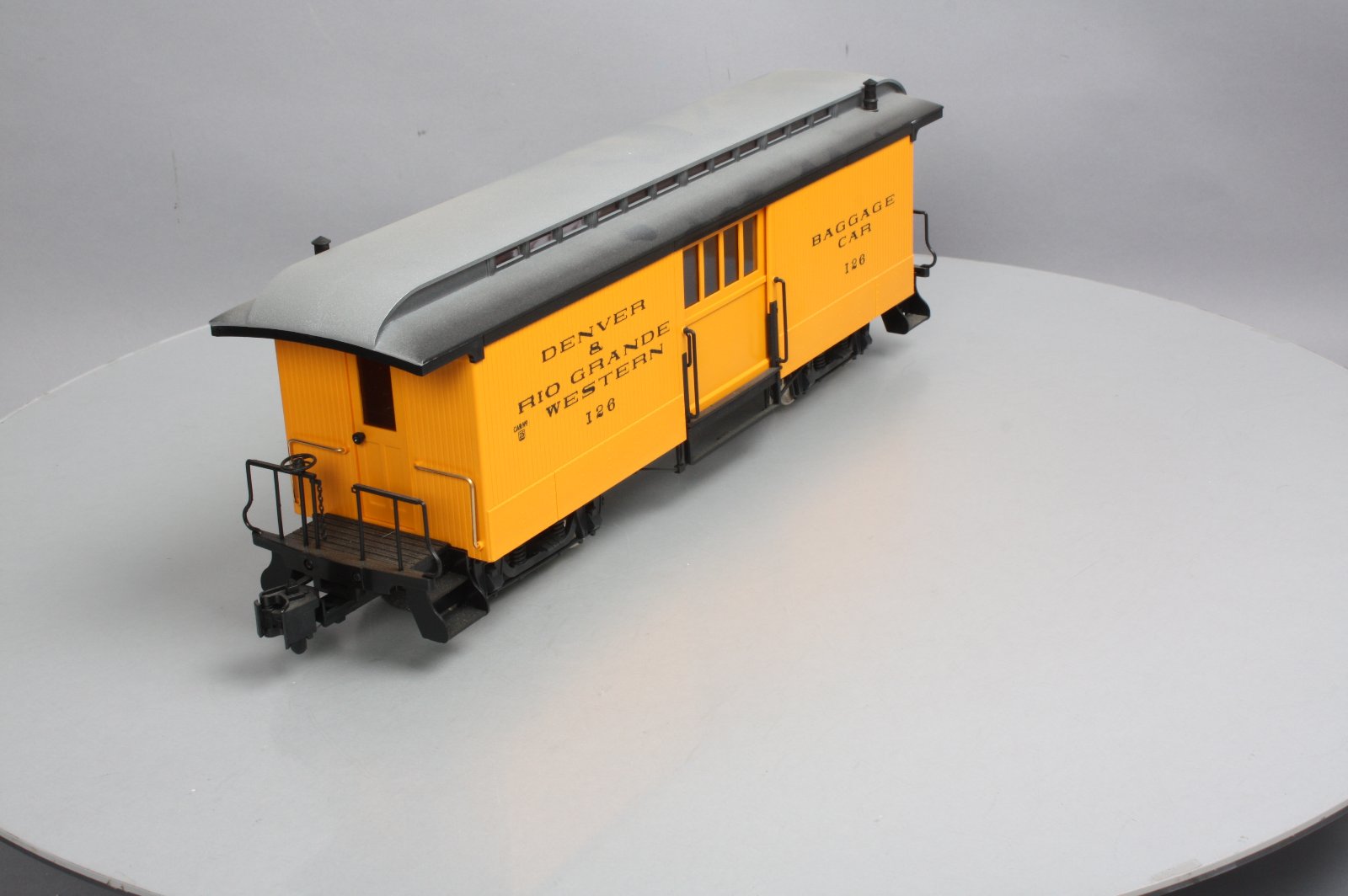 LGB 3084 D&RG Yellow & Silver Baggage Car w/ Custom Figure - Metal Wheels LN/Box