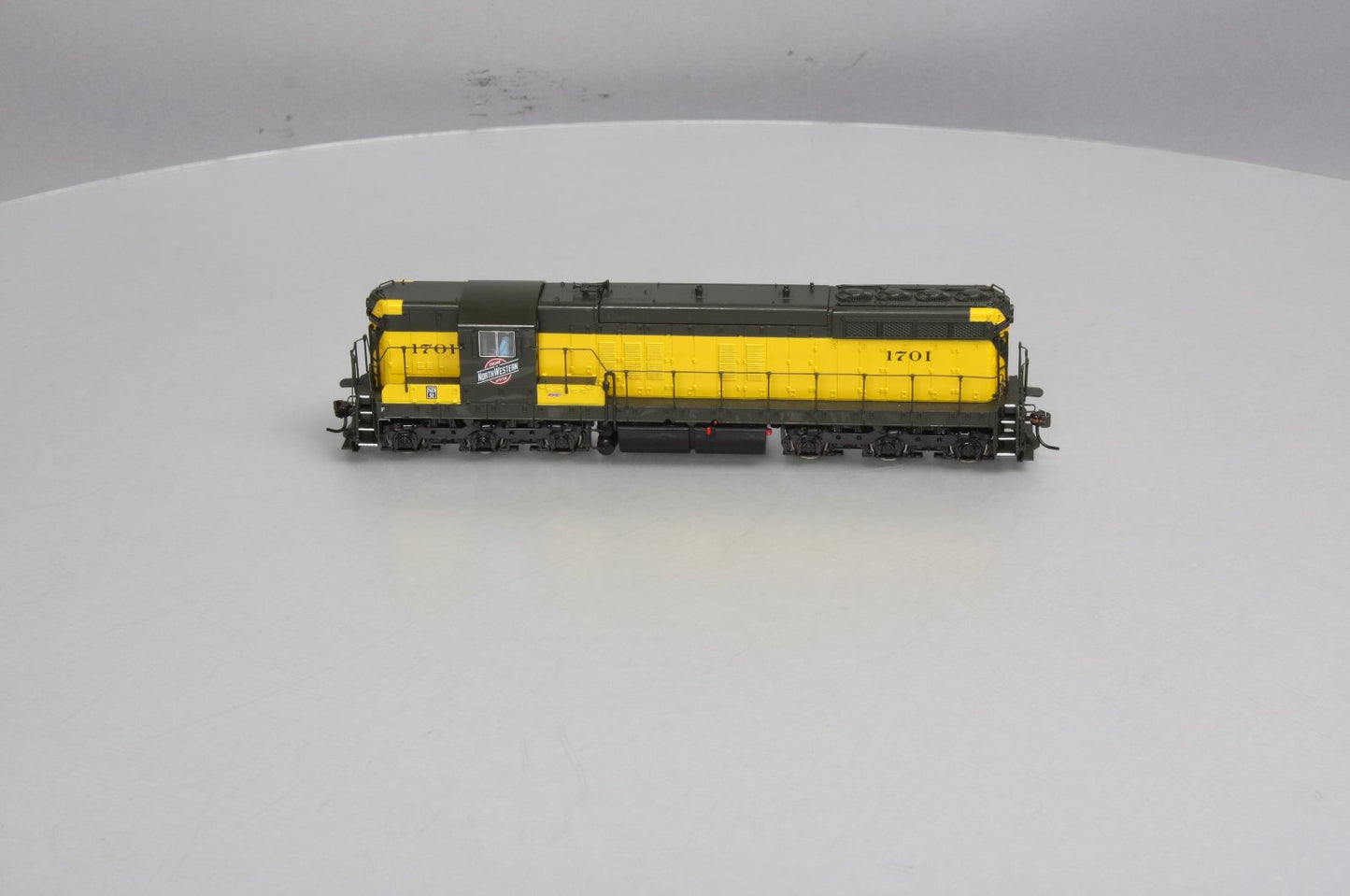 Broadway Limited 5026 HO Chicago & North Western EMD SD9 #1701 with Sound