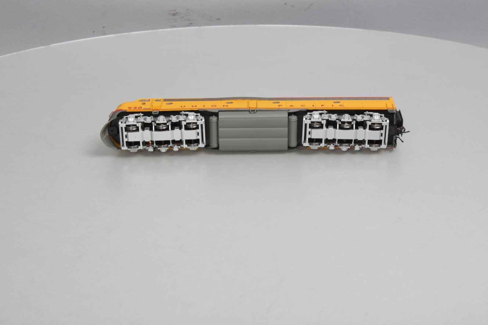 Broadway Limited 464 HO Union Pacific EMD E8A #930 w/DCC, Sound