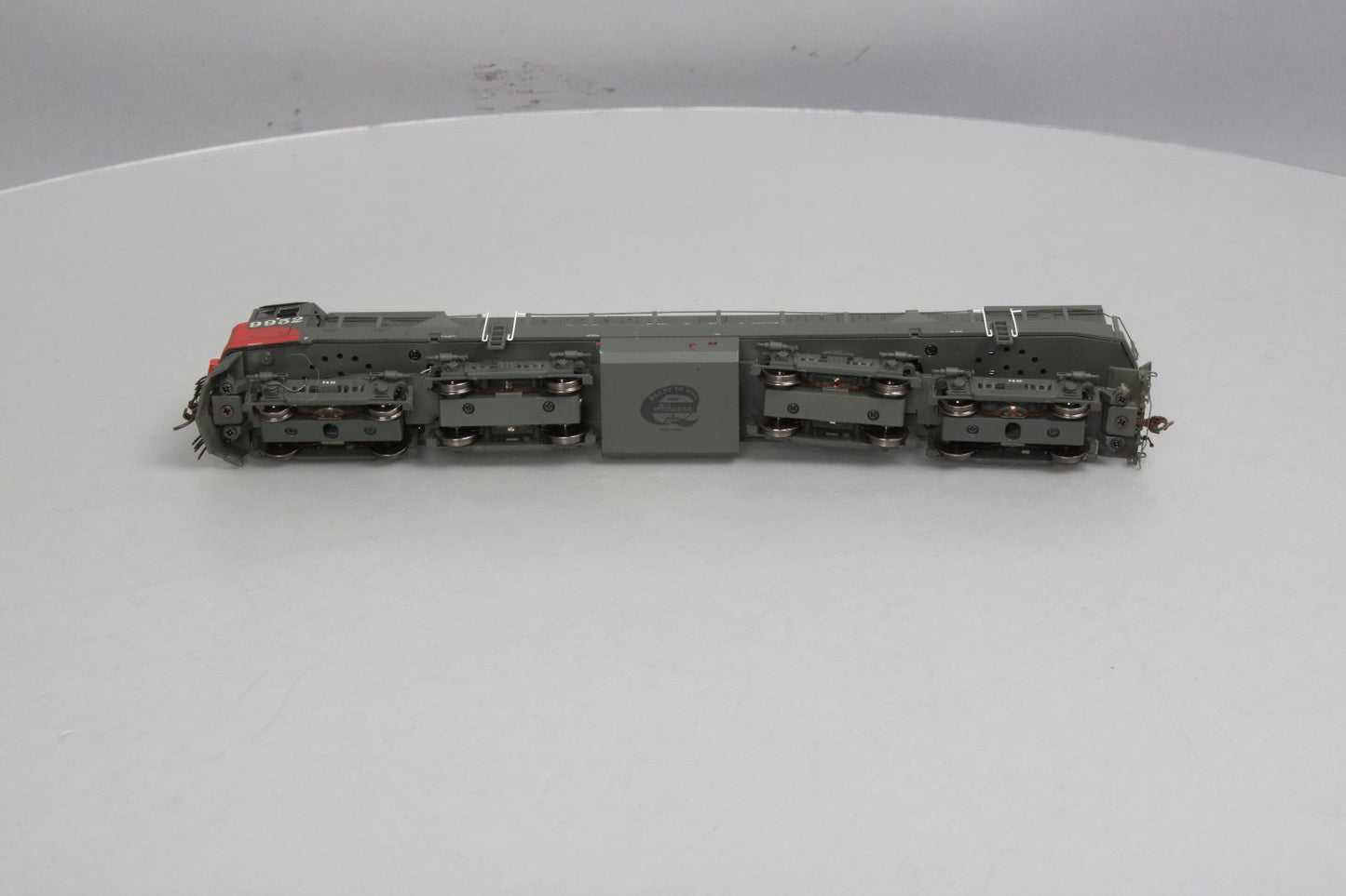 Athearn 88680 HO Southern Pacific GE U50 Diesel Locomotive #9952