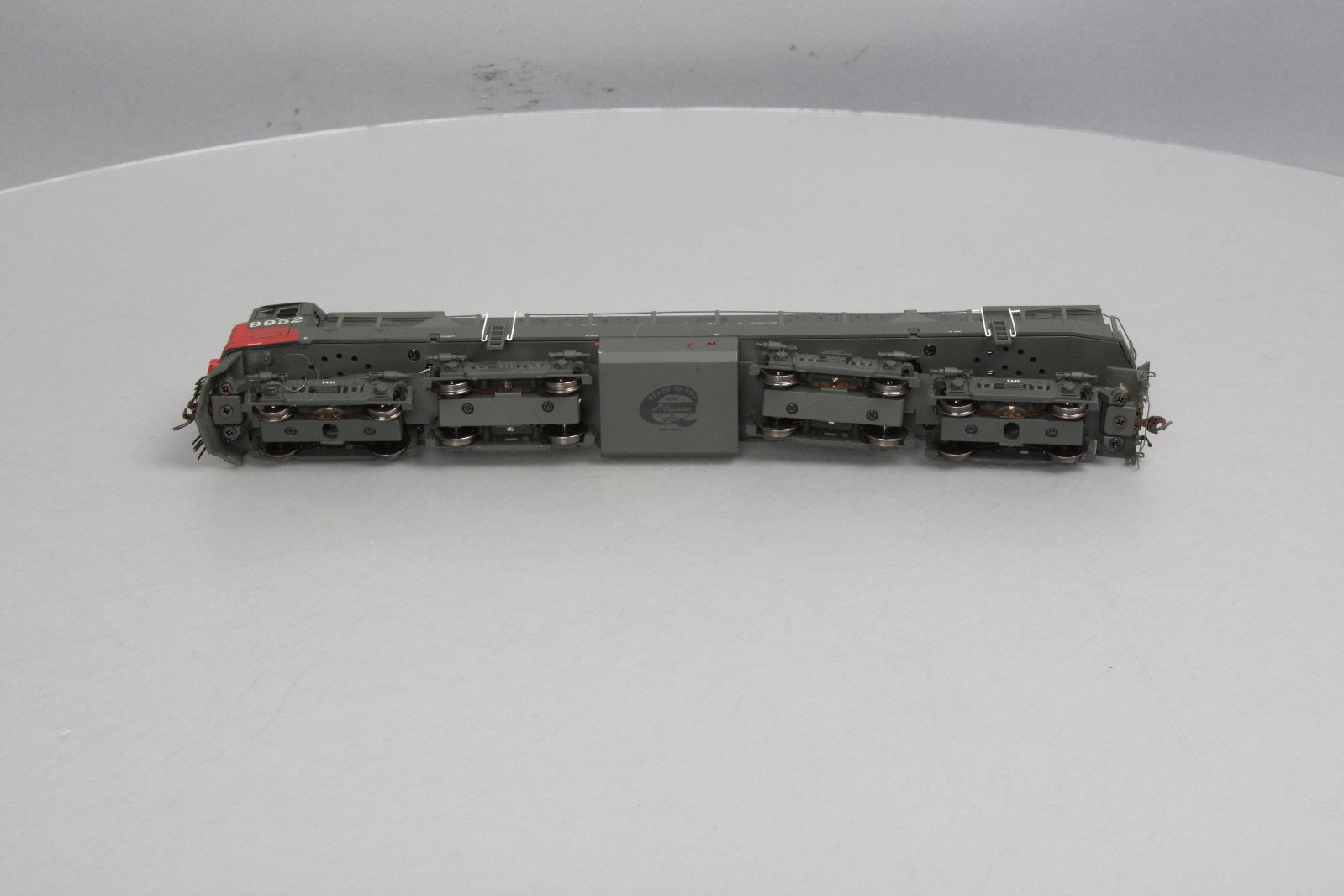Athearn 88680 HO Southern Pacific GE U50 Diesel Locomotive #9952