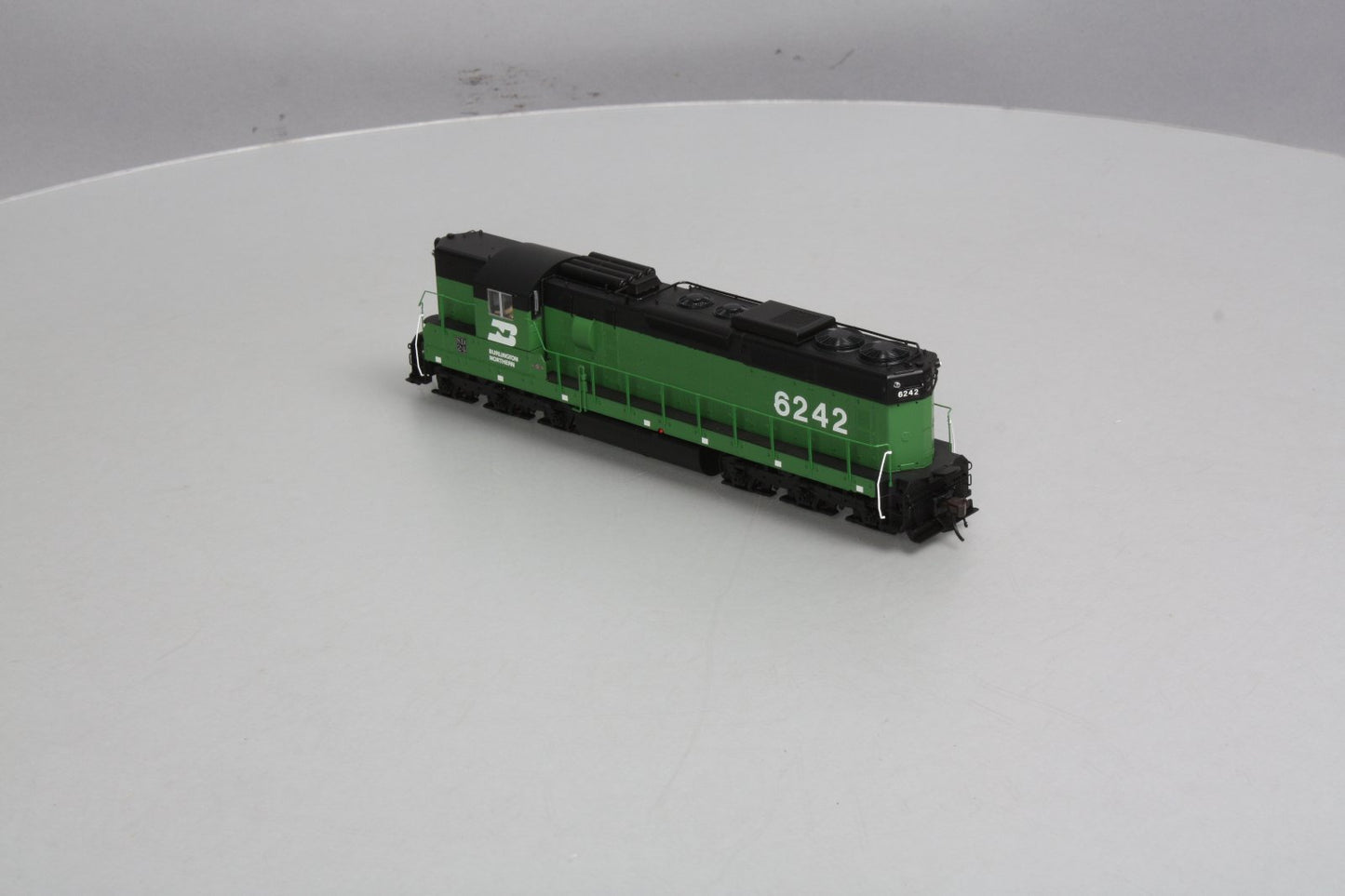 Atlas 7556 Master Series Gold Burlington Northern EMD SD24 #6242 w/DCC, Sound