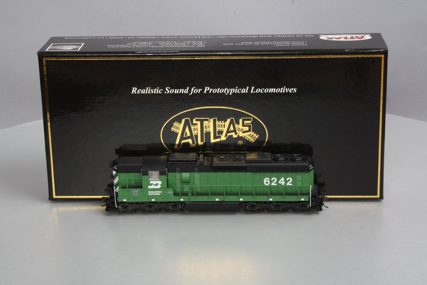 Atlas 7556 Master Series Gold Burlington Northern EMD SD24 #6242 w/DCC, Sound