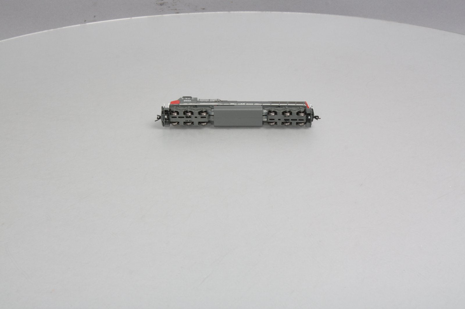 Athearn 10708 N Scale Southern Pacific SD70M Diesel Locomotive #9813 LN/Box
