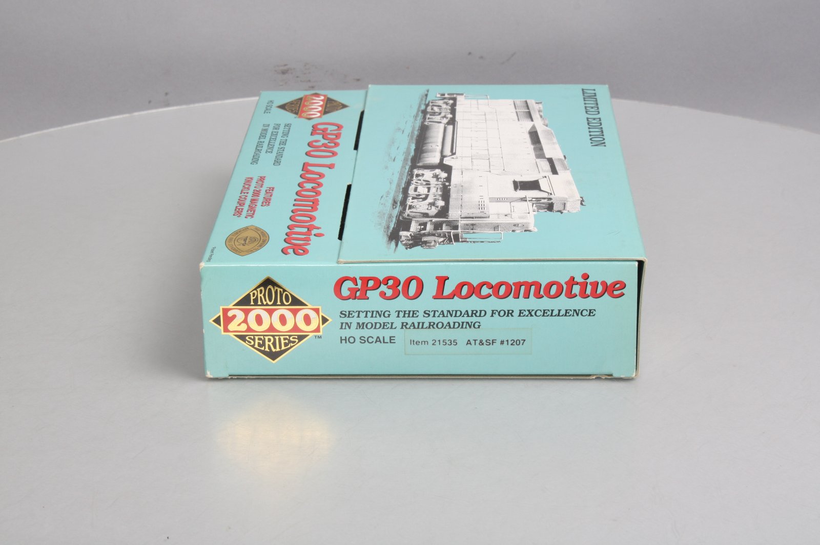Proto 2000 21535 HO ATSF EMD GP30 Diesel Locomotive #1207 LN/Box