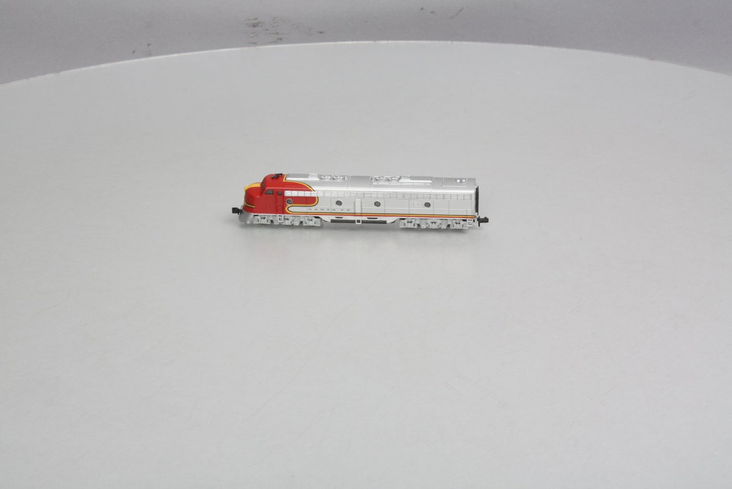 Life Like 7159 N Scale Santa Fe E-8 Diesel Locomotive EX/Box
