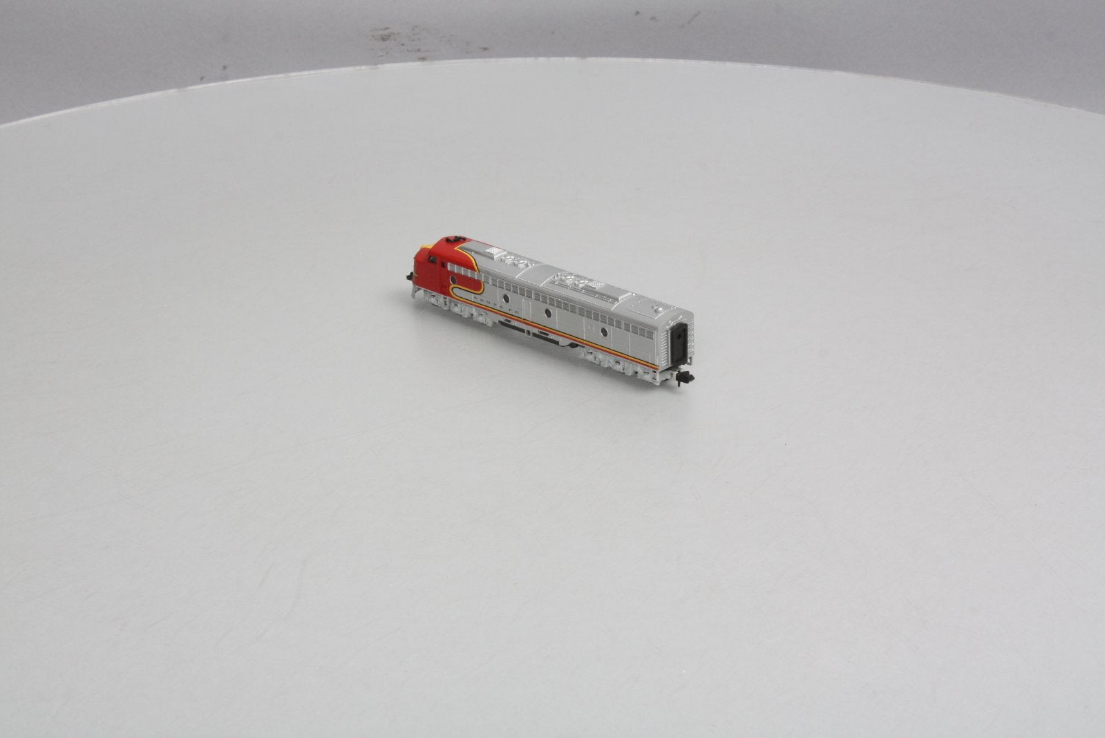 Life Like 7159 N Scale Santa Fe E-8 Diesel Locomotive EX/Box