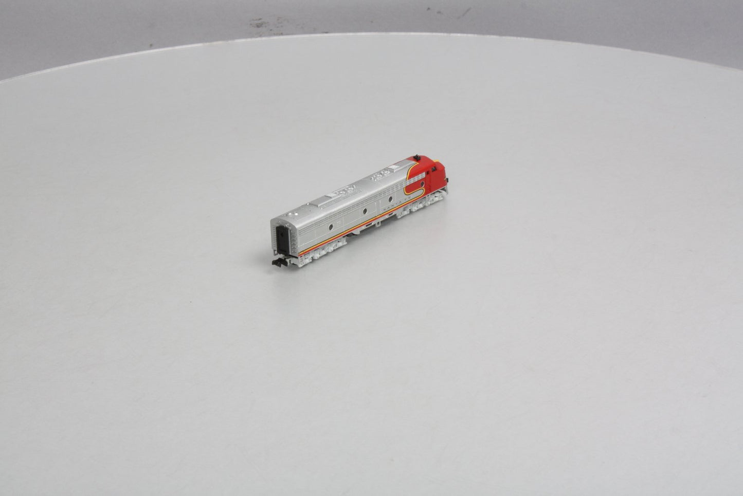 Life Like 7159 N Scale Santa Fe E-8 Diesel Locomotive EX/Box