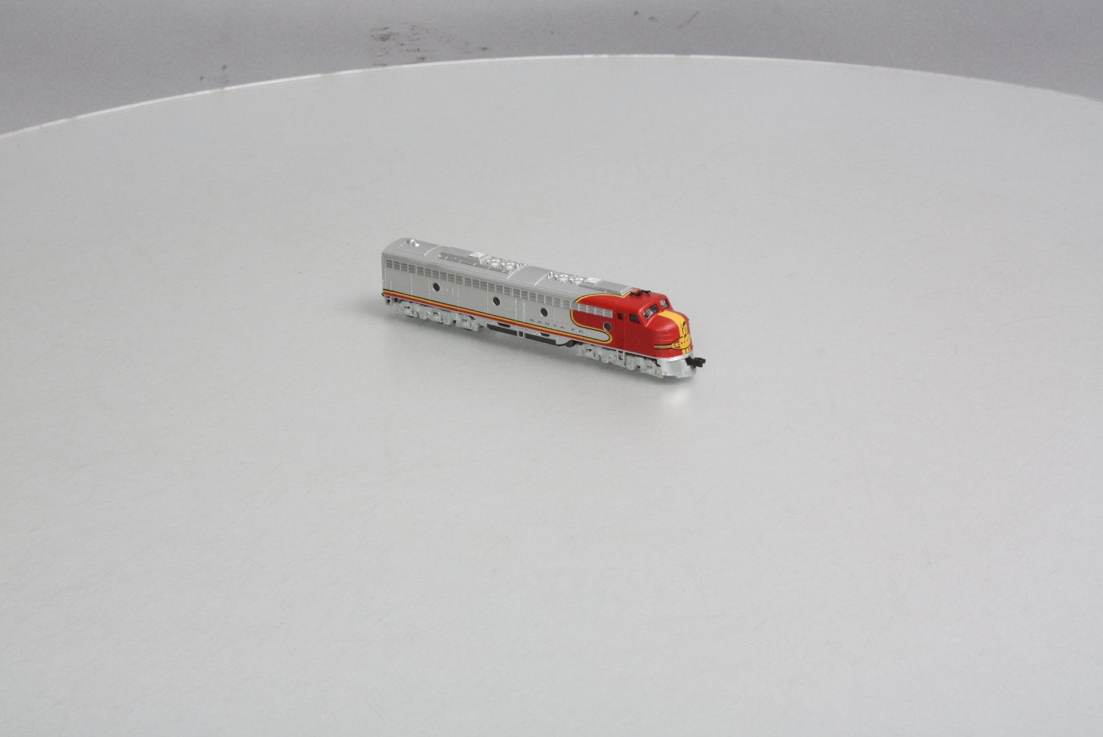 Life Like 7159 N Scale Santa Fe E-8 Diesel Locomotive EX/Box
