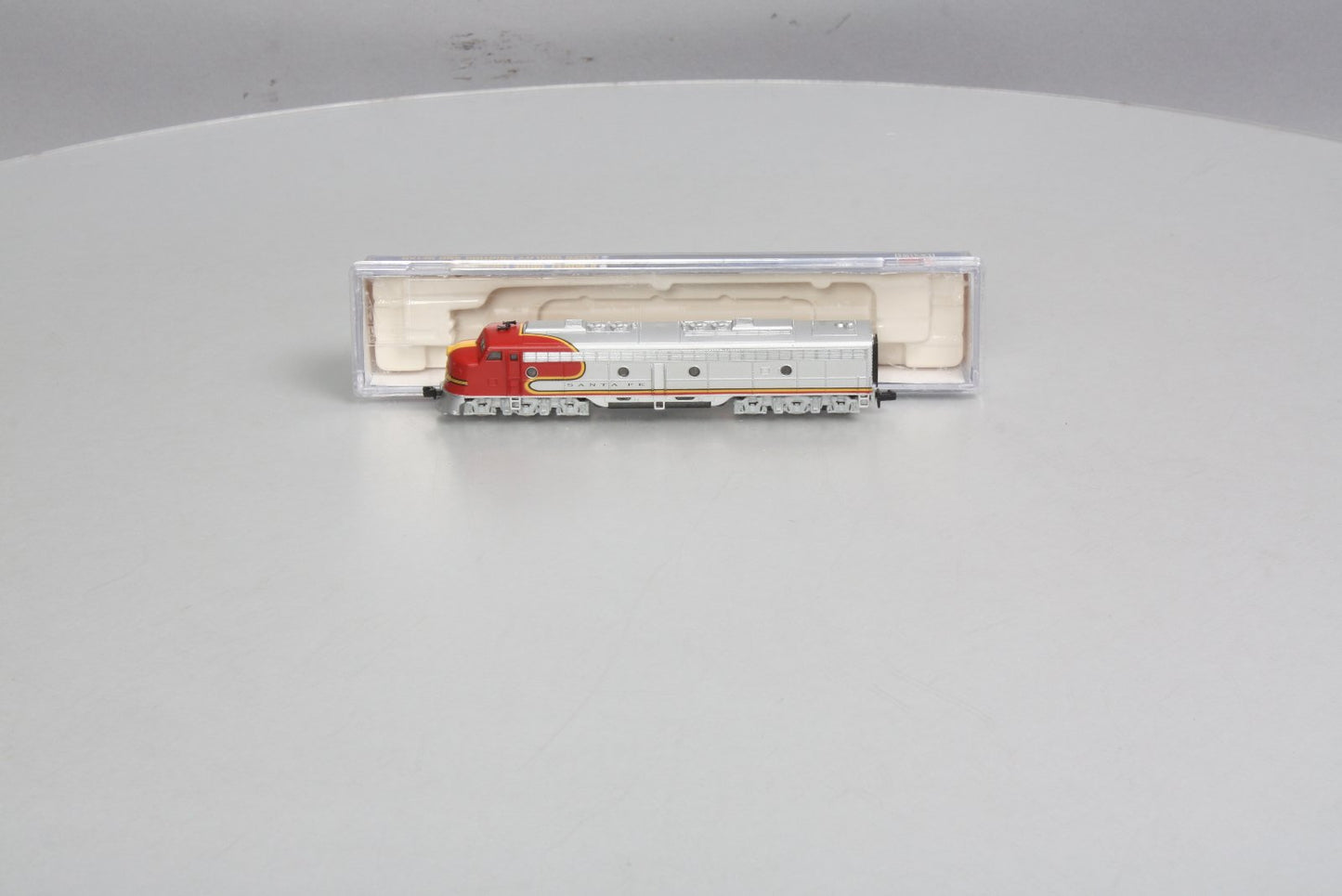 Life Like 7159 N Scale Santa Fe E-8 Diesel Locomotive EX/Box