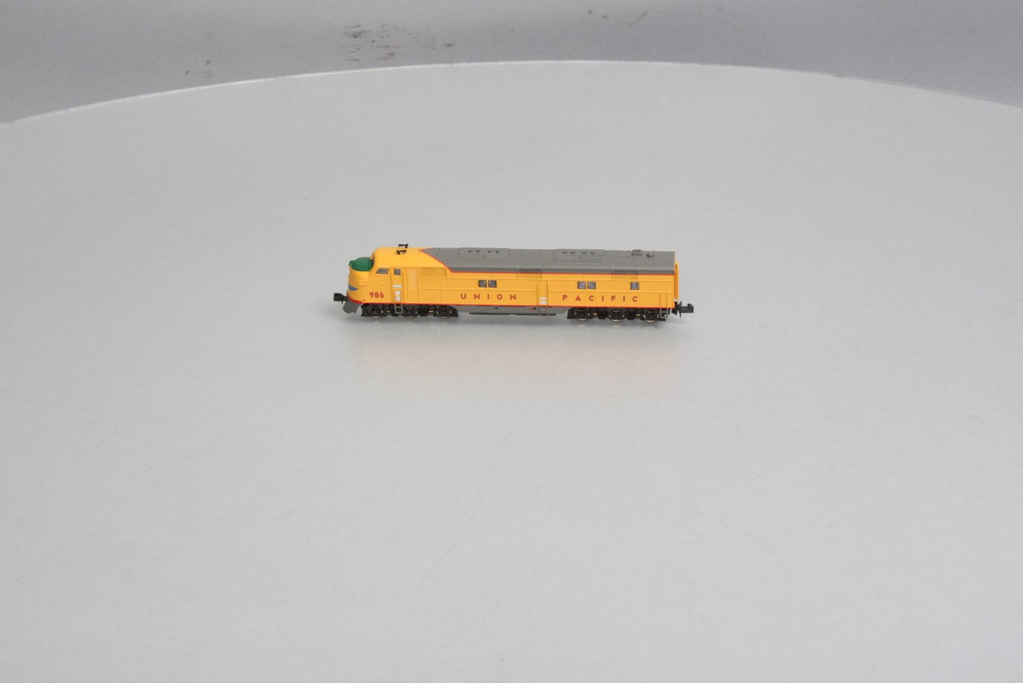Life Like 7019 N Scale Union Pacific E-7 Powered Unit Diesel Locomotive #986 LN/Box