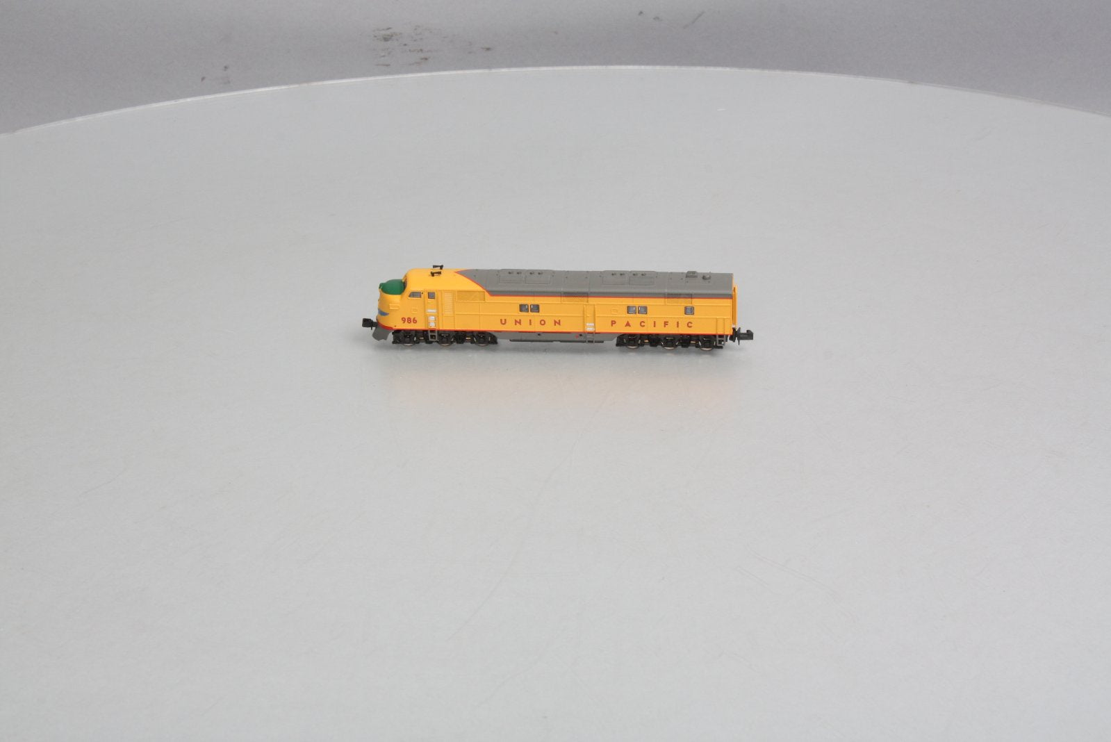 Life Like 7019 N Scale Union Pacific E-7 Powered Unit Diesel Locomotive #986 LN/Box