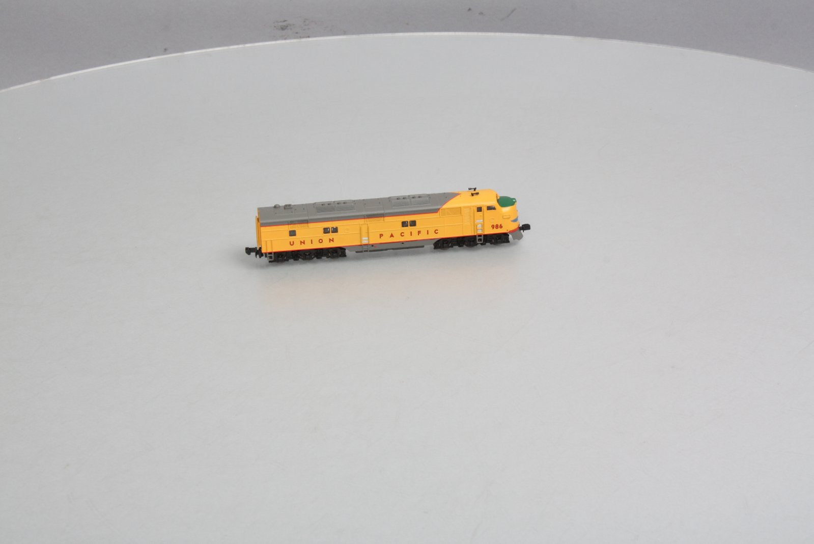 Life Like 7019 N Scale Union Pacific E-7 Powered Unit Diesel Locomotive #986 LN/Box
