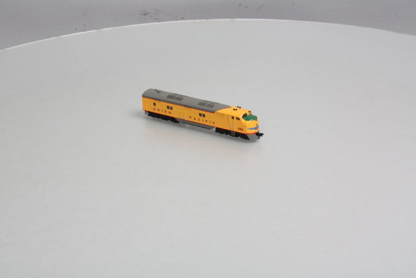 Life Like 7019 N Scale Union Pacific E-7 Powered Unit Diesel Locomotive #986 LN/Box