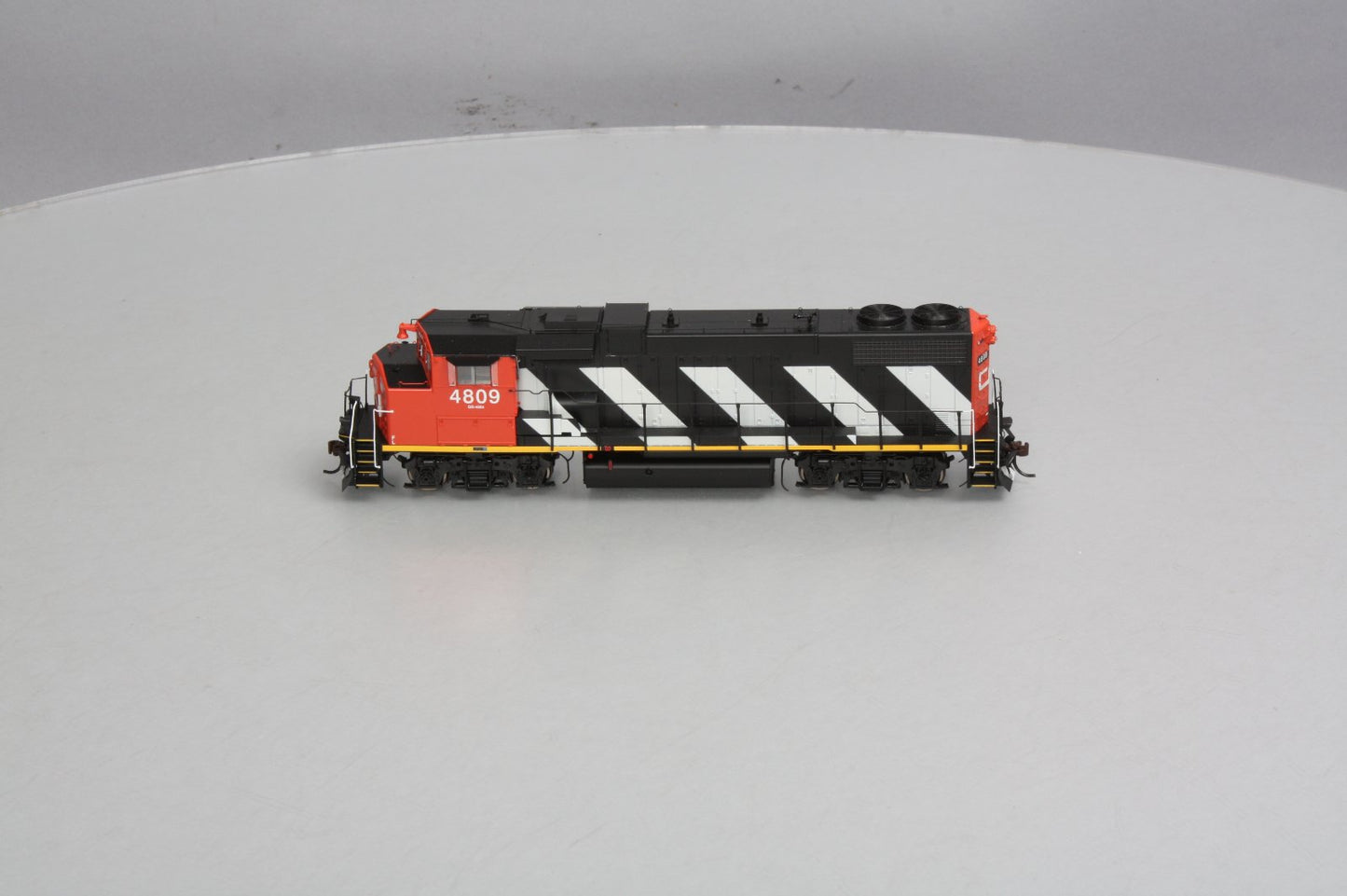 Athearn G40603 Canadian National GP38-2 Diesel #4809 w/DCC & Tsunami Sound LN/Box