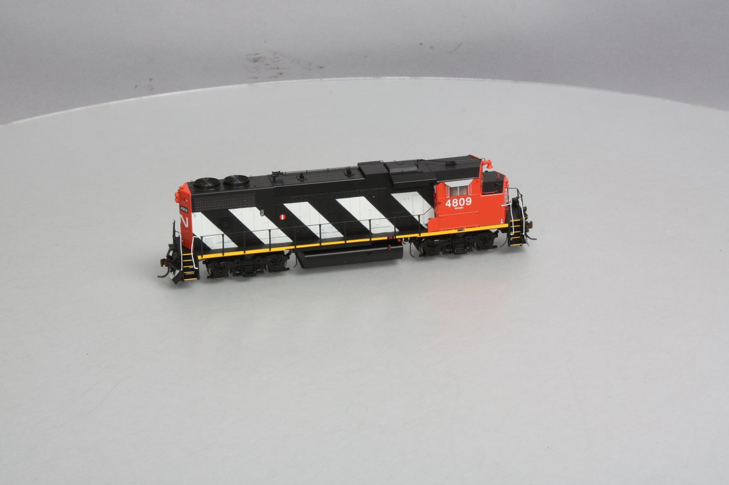 Athearn G40603 Canadian National GP38-2 Diesel #4809 w/DCC & Tsunami Sound LN/Box
