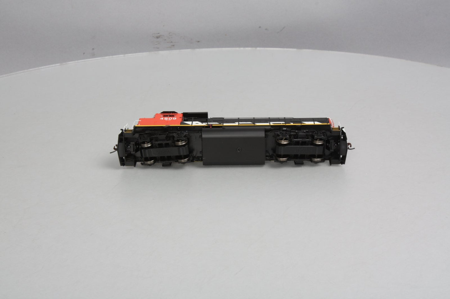 Athearn G40603 Canadian National GP38-2 Diesel #4809 w/DCC & Tsunami Sound LN/Box