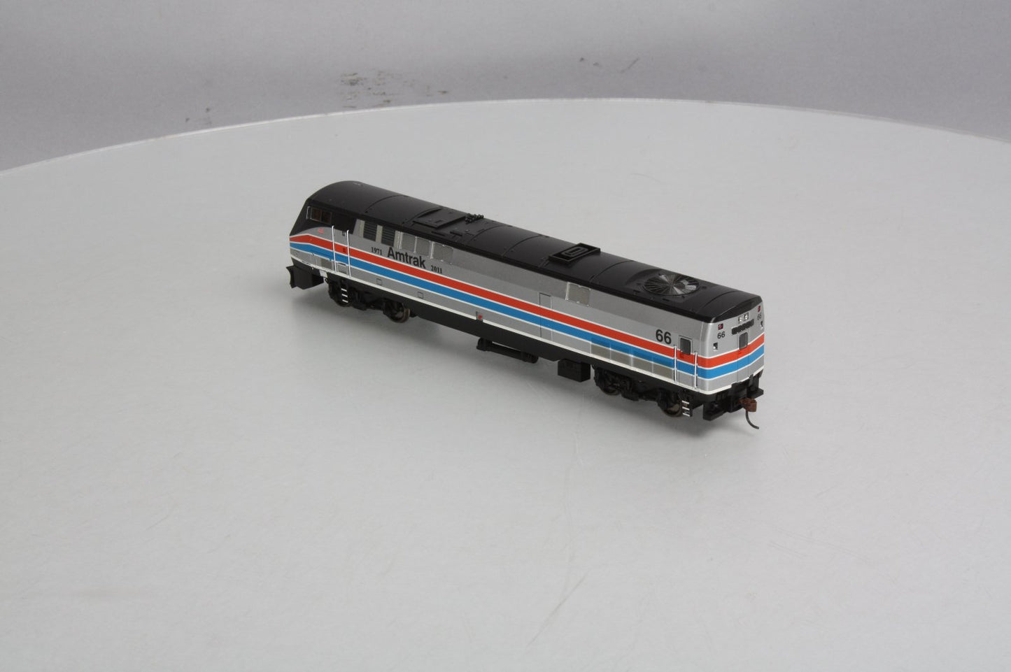 Athearn 99451 HO Amtrak 40th Anniversary Phase II P42DC Diesel Locomotive #66 LN/Box