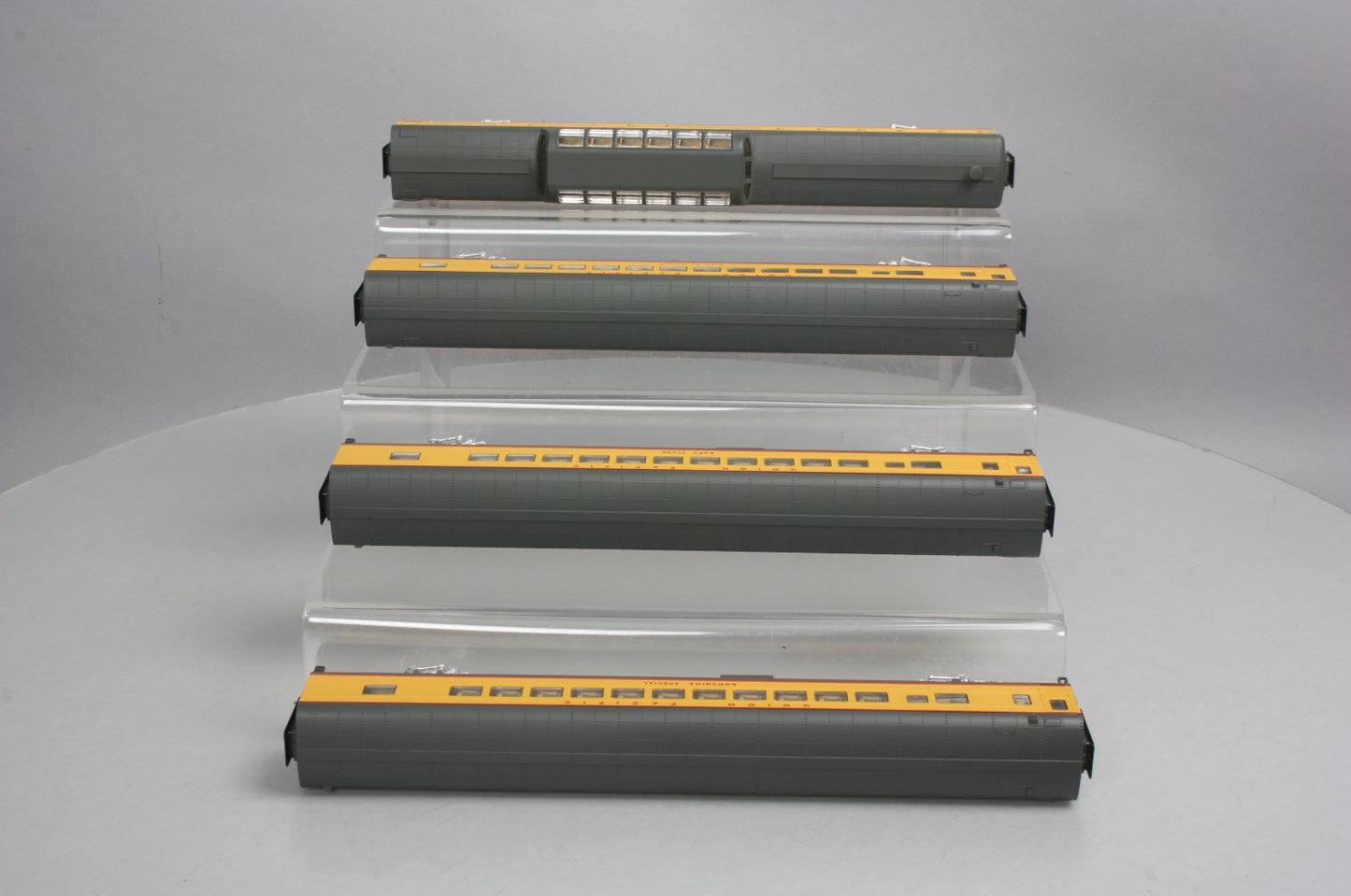 Rivarossi R6997 HO Scale Union Pacific Excursion Passenger Set A LN/Box