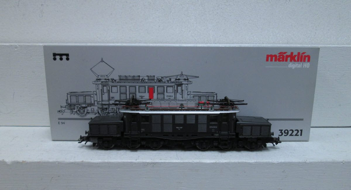 Marklin 39221 HO Scale E94 Electric Locomotive - Digital LN/Box