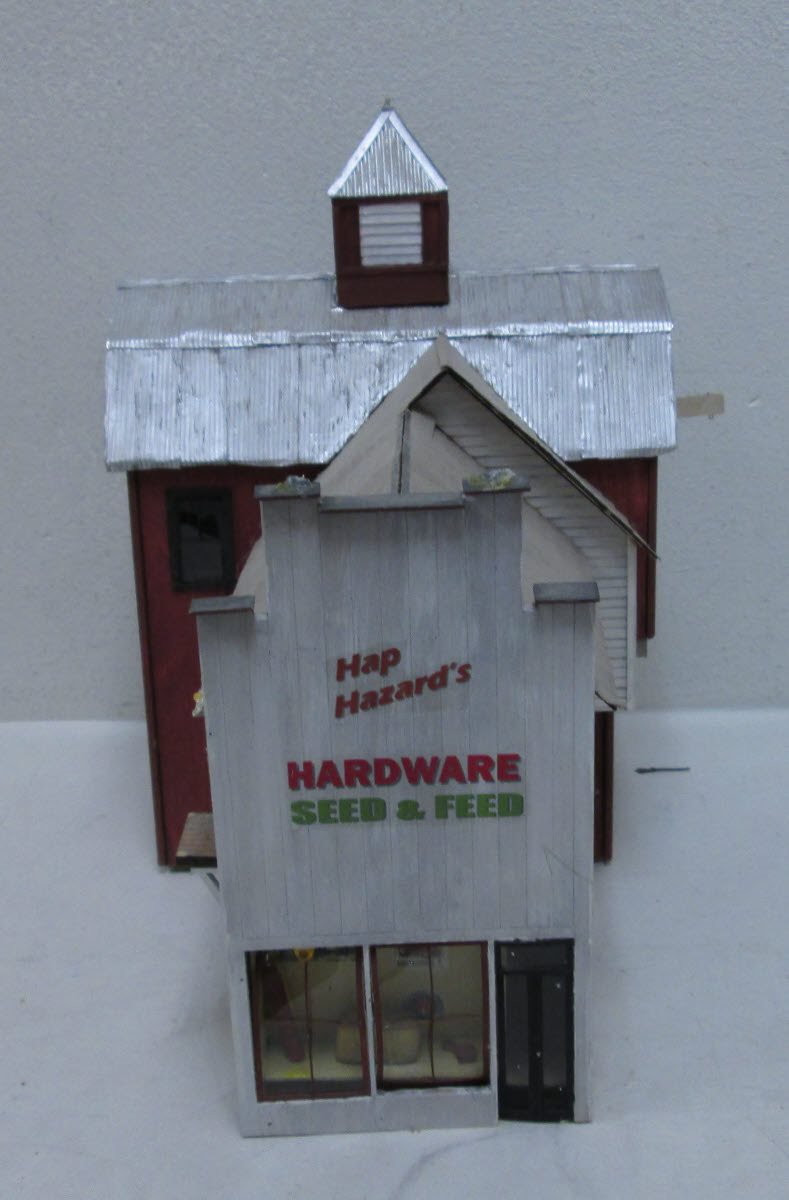 Rusty Stumps HO Hap Hazards Hardware Seed & Feed Craftsman Building Kit