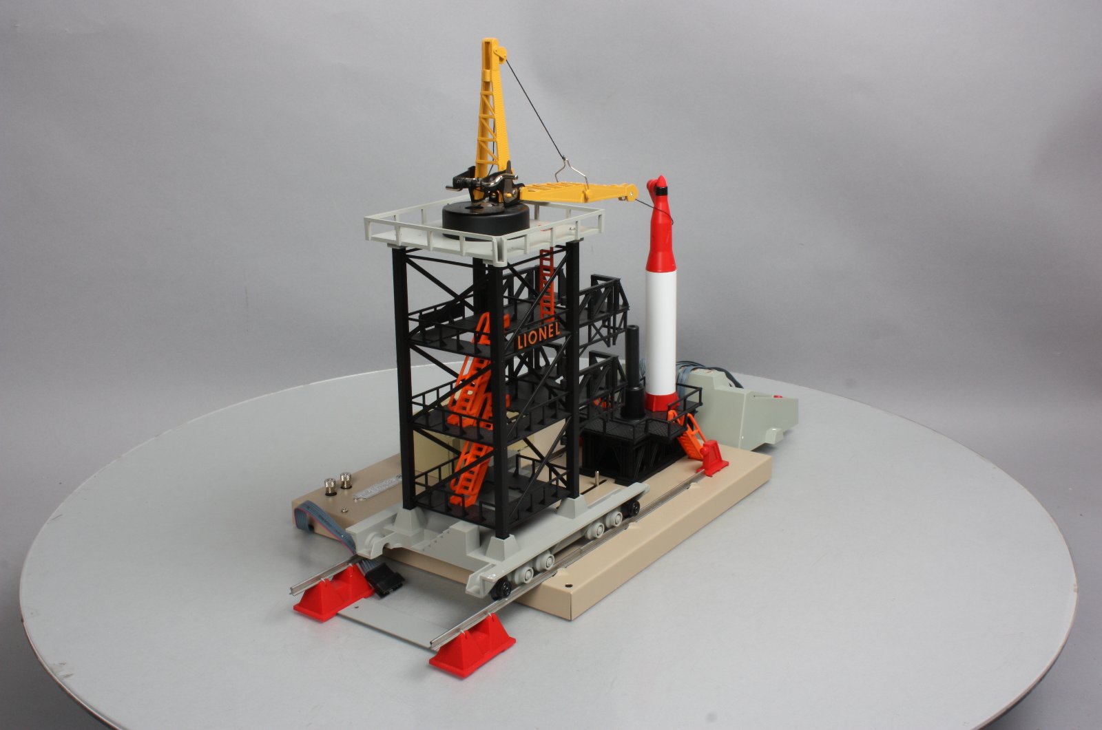 Lionel 6-14237 O Gauge 175 Operating Rocket Launcher LN/Box