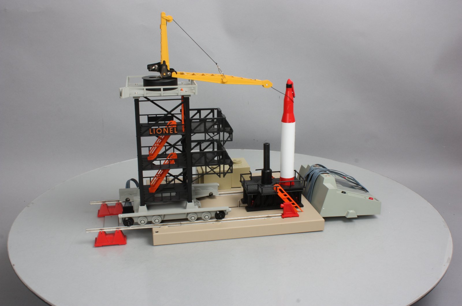 Lionel 6-14237 O Gauge 175 Operating Rocket Launcher LN/Box