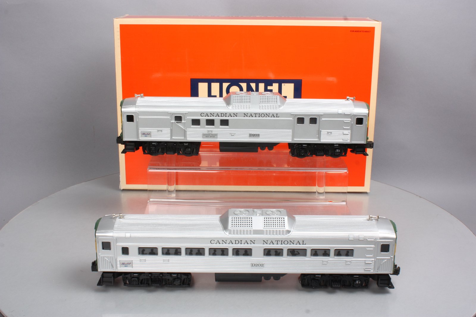 Lionel 6-18506 O Gauge Canadian National Budd Cars #D202, #D203 NIB