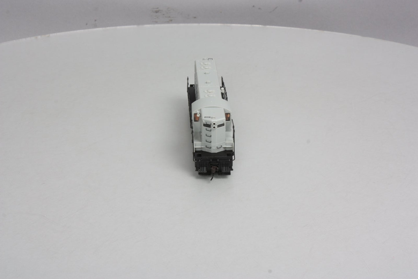 Atlas 8400 HO Undecorated EMD GP-7 w/o Dynamic Brake
