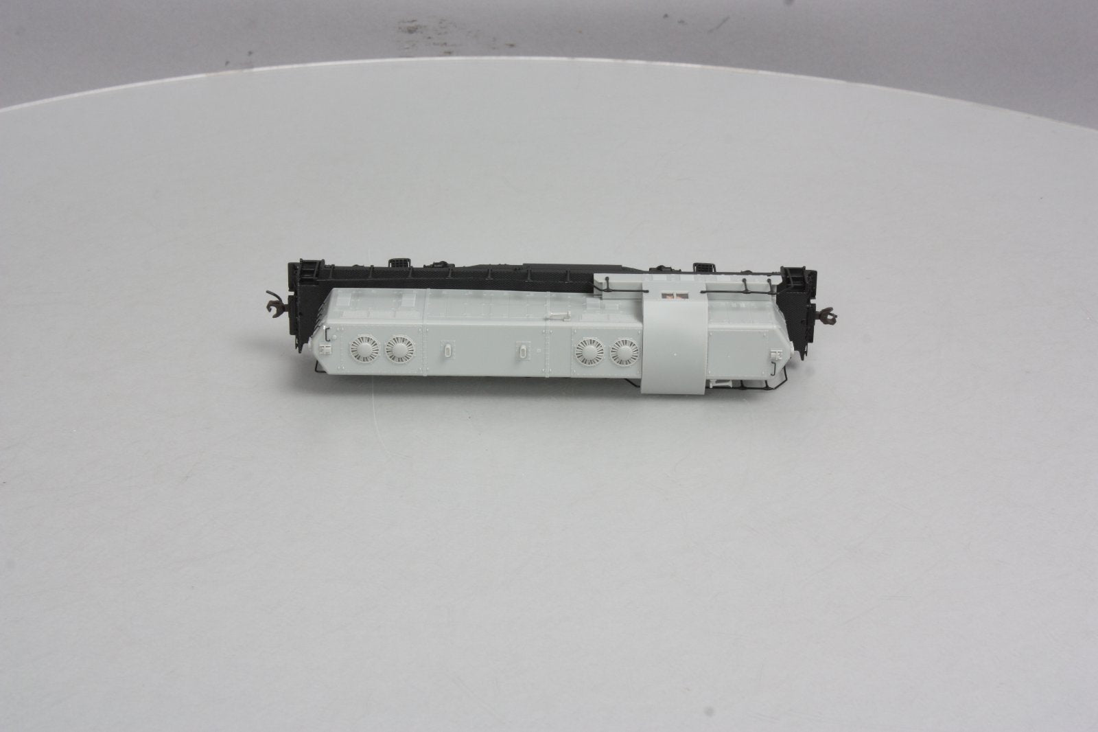 Atlas 8400 HO Undecorated EMD GP-7 w/o Dynamic Brake