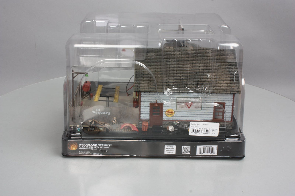 Woodland Scenics BR5849 O Built-&-Ready Ethyl's Gas & Service Building
