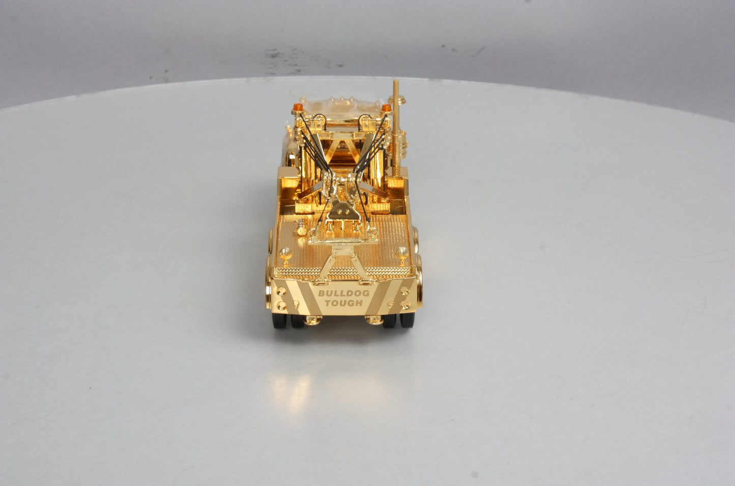 First Gear 19-2762 1:34 Scale Diecast 2001 Mack R Gold Edition Tow Truck NIB