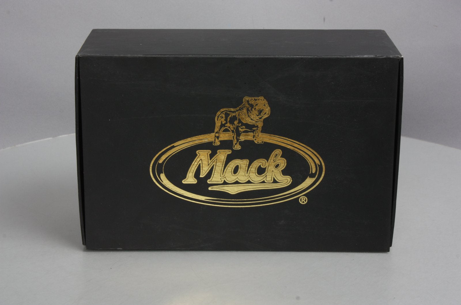 First Gear 19-2762 1:34 Scale Diecast 2001 Mack R Gold Edition Tow Truck NIB
