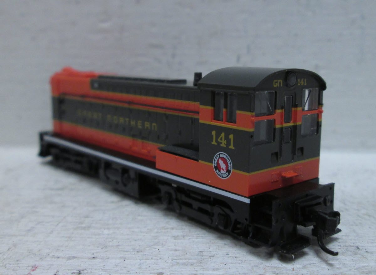 Atlas 51020 N Great Northern VO-1000 Diesel Locomotive Standard DC #141