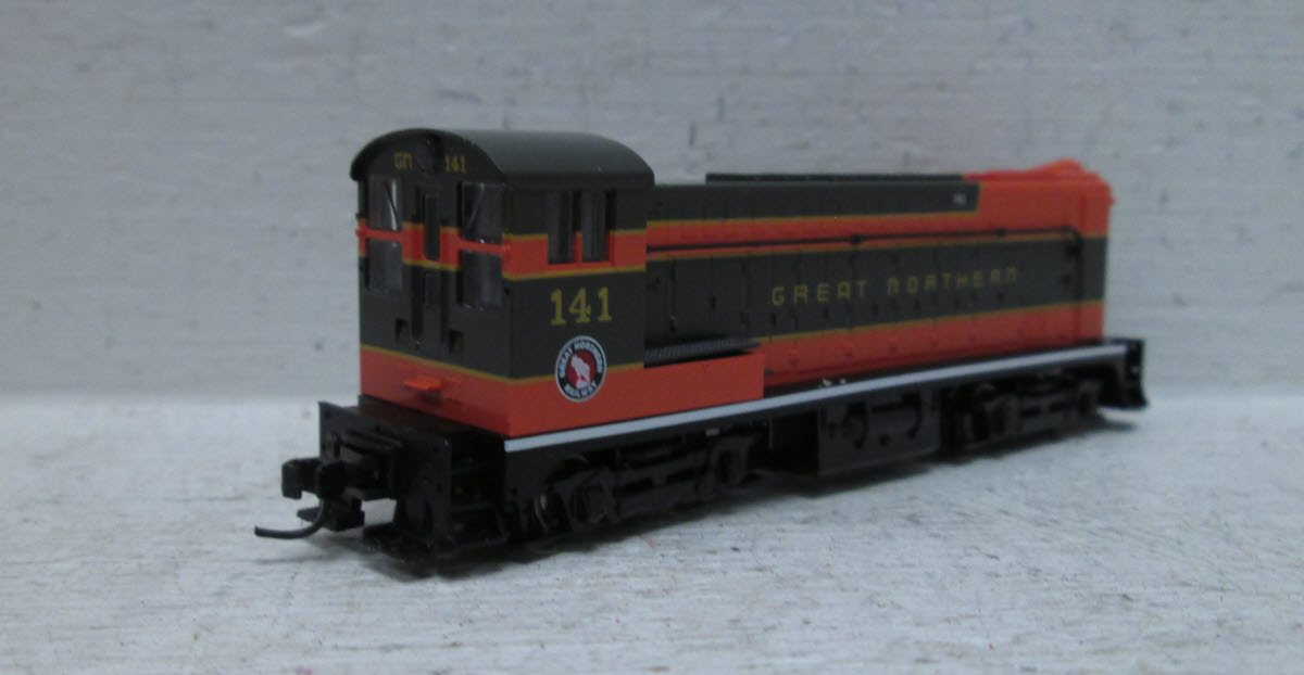 Atlas 51020 N Great Northern VO-1000 Diesel Locomotive Standard DC #141