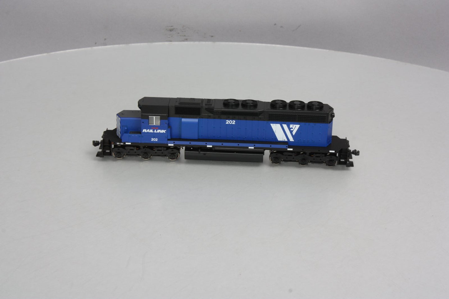 Kato 37-6325 HO Scale I&M Rail Link SD40 Diesel Locomotive #202
