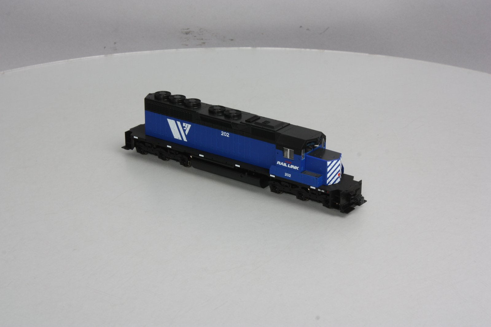 Kato 37-6325 HO Scale I&M Rail Link SD40 Diesel Locomotive #202