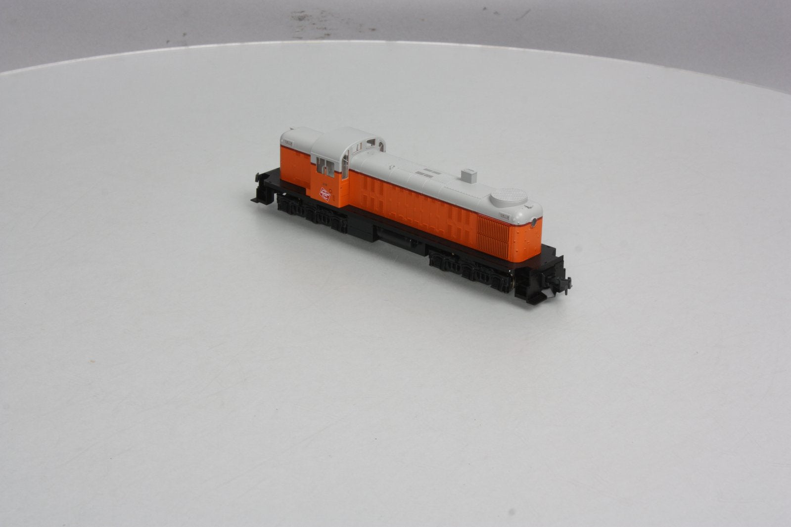 Kato 37-2603 Milwaukee Road Alco RSC-2 (Unnumbered) LN/Box